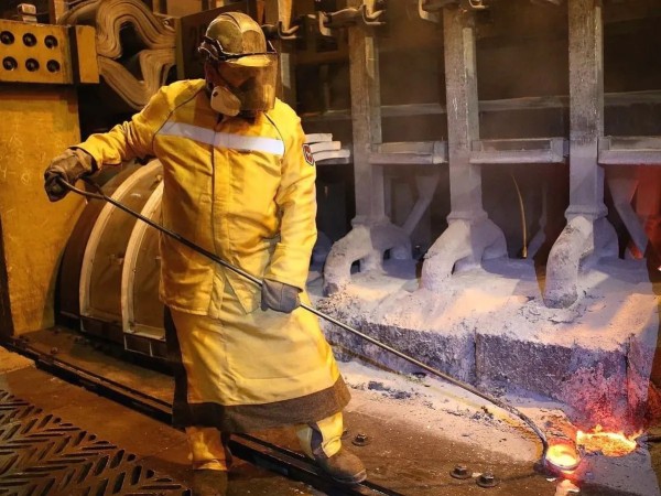 Гидростанция для установки формовки анодов из золота и серебра